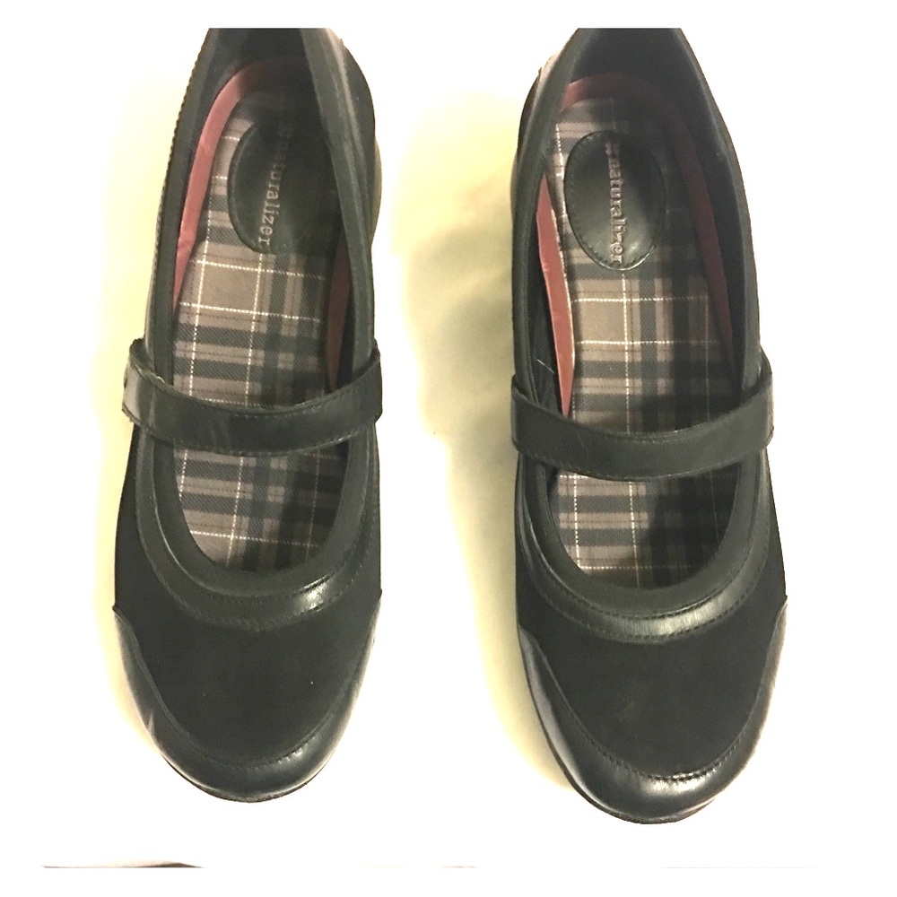 Pre owned naturalizer black leather/suede MJ Sz 9
